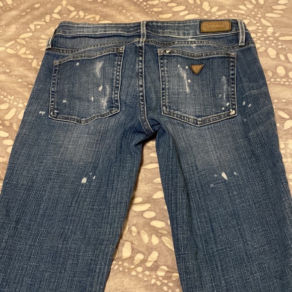 Blue/faded Guess jeans boot cut style - Picture 3 of 3